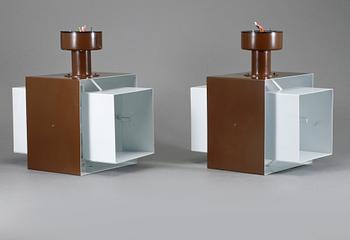 VÄGGLAMPOR, ett par, Hans Agne Jakobsson, Markaryd, Sverige, 1900-talets andra hälft.