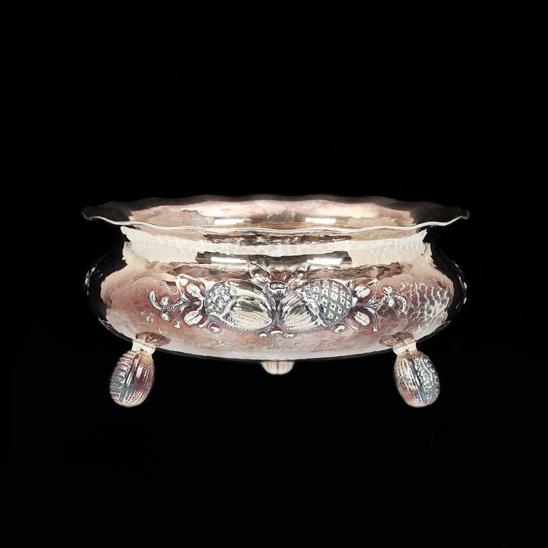 SKÅL, silver, C G Hallberg, Stockholm 1957. Vikt 340 g.