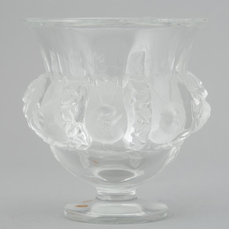 A Lalique glass footed bowl, France.