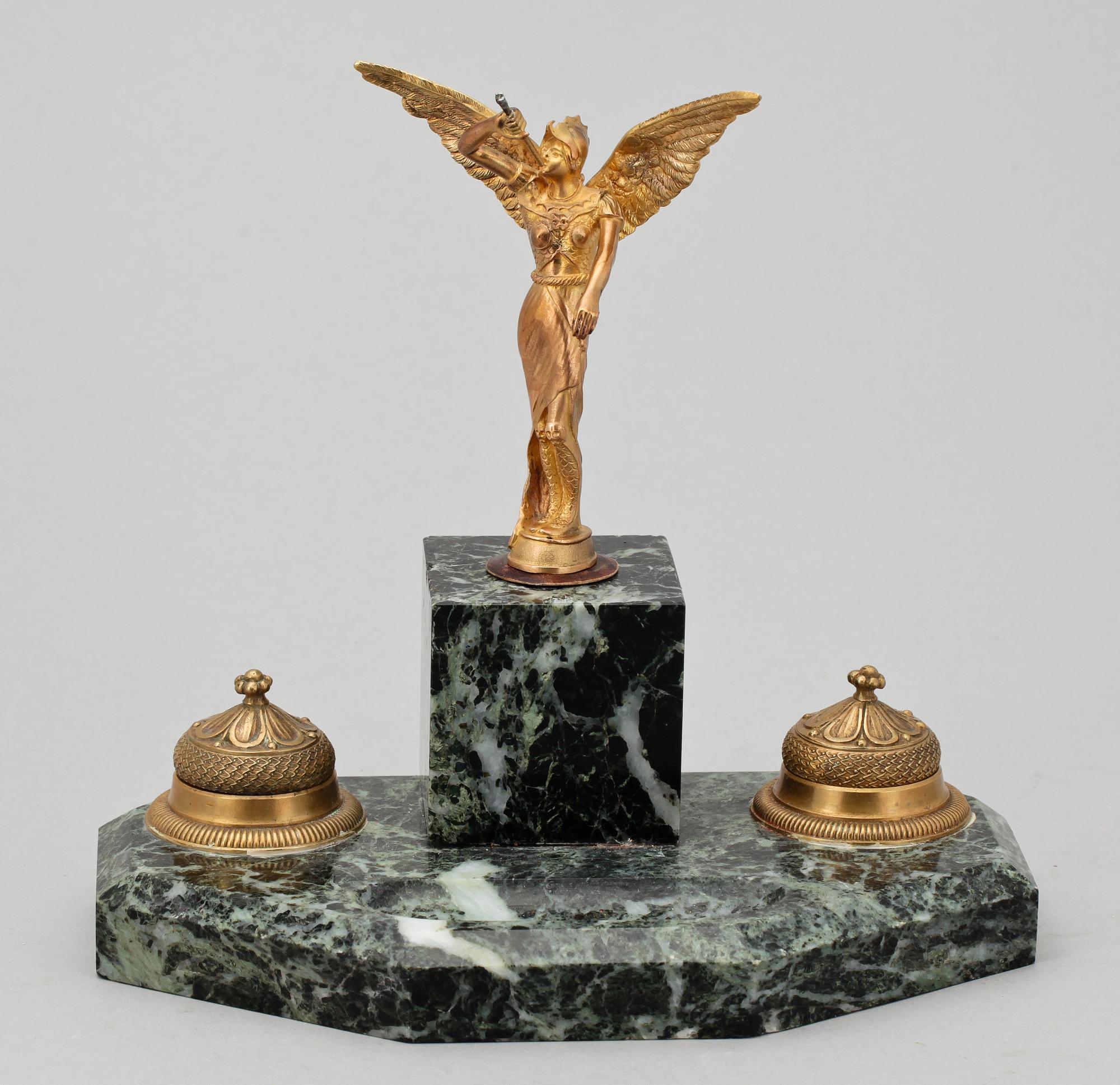 SKRIVSTÄLL. Marmor. P. Loiseau-R.