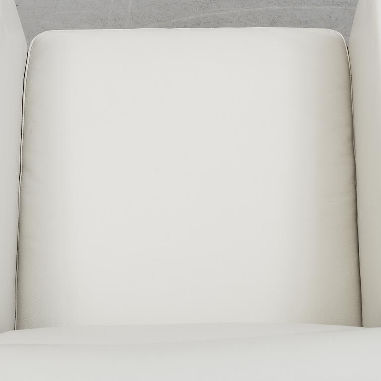 NATUZZI, fåtöljer, ett par, Italien, 2000-tal.