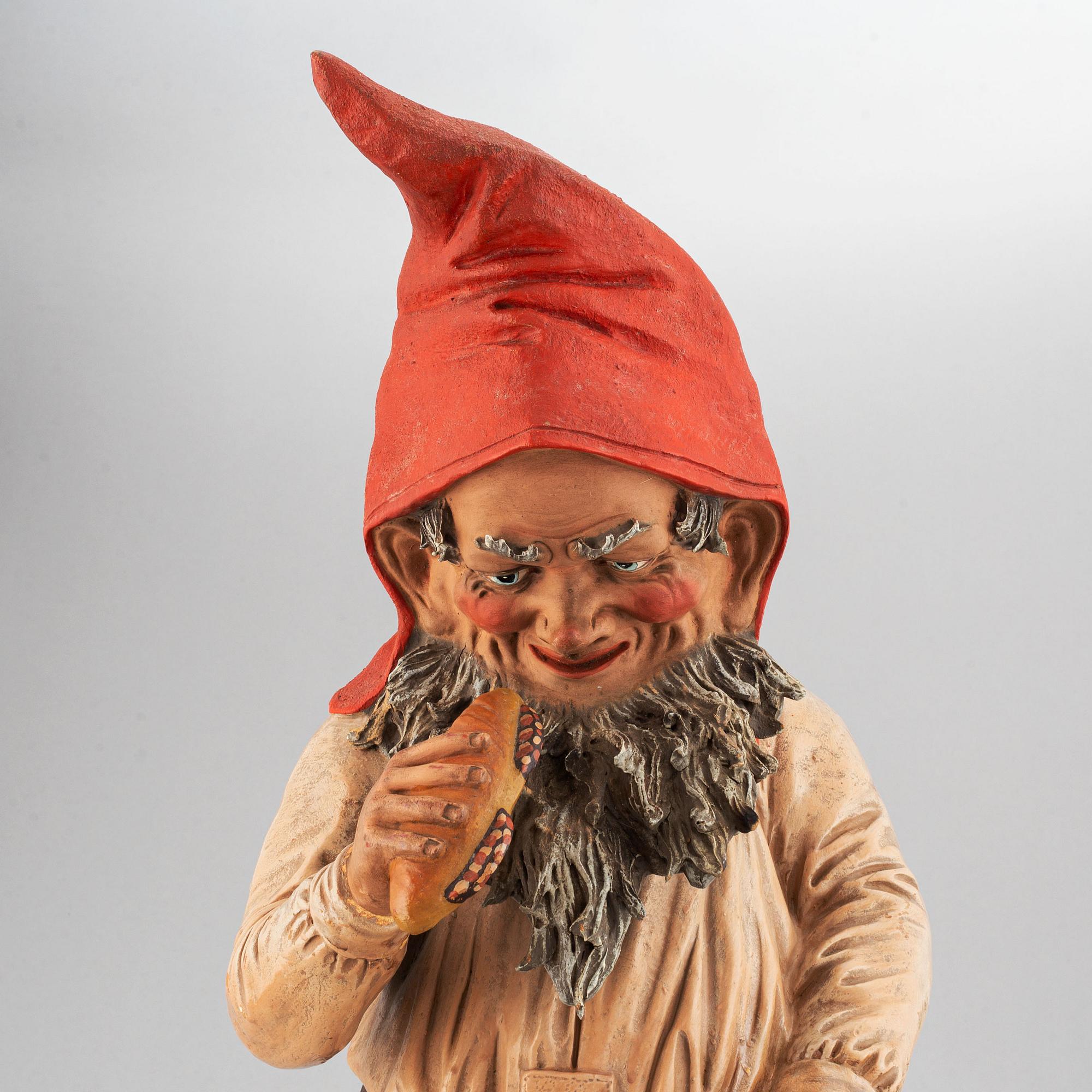 A gnome figurine, first half of the 20th century.