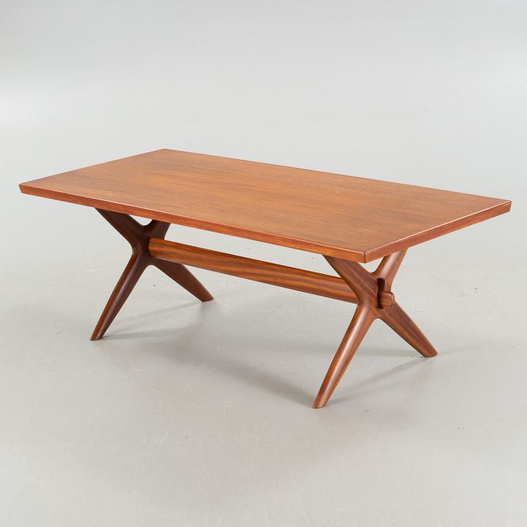 A 1950/60s coffee table.