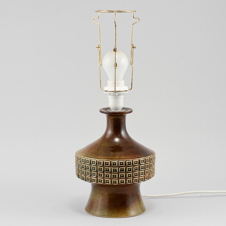 BORDSLAMPA, stengods, Stig Lindberg, Gustavsbergs studio, 1900-talets andra hälft.