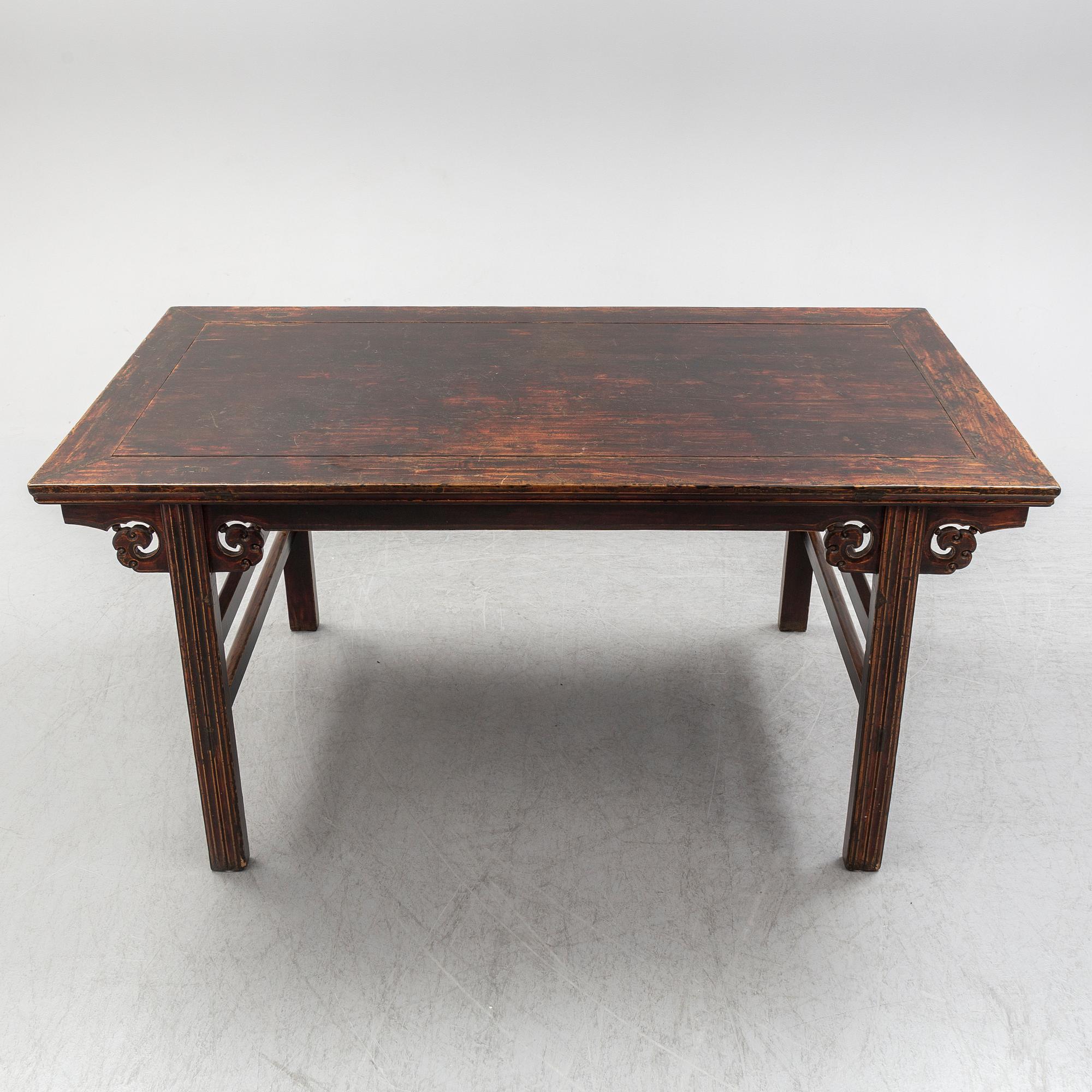 BORD, trä. Kina, 1900-tal.