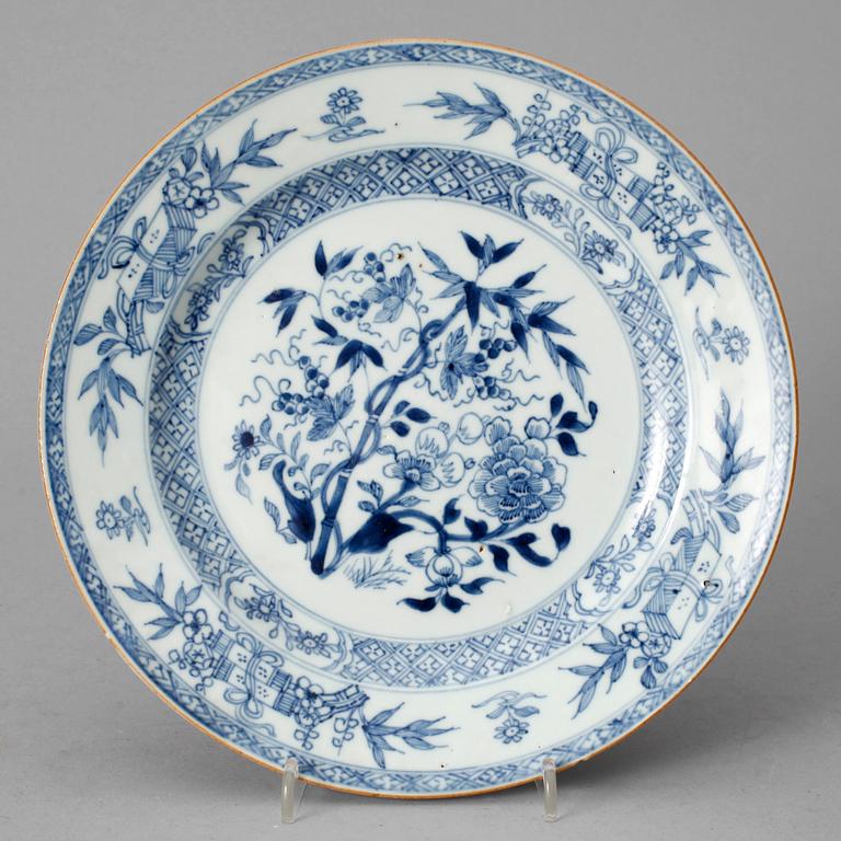 Fat, porslin, Kina, 1700-tal.