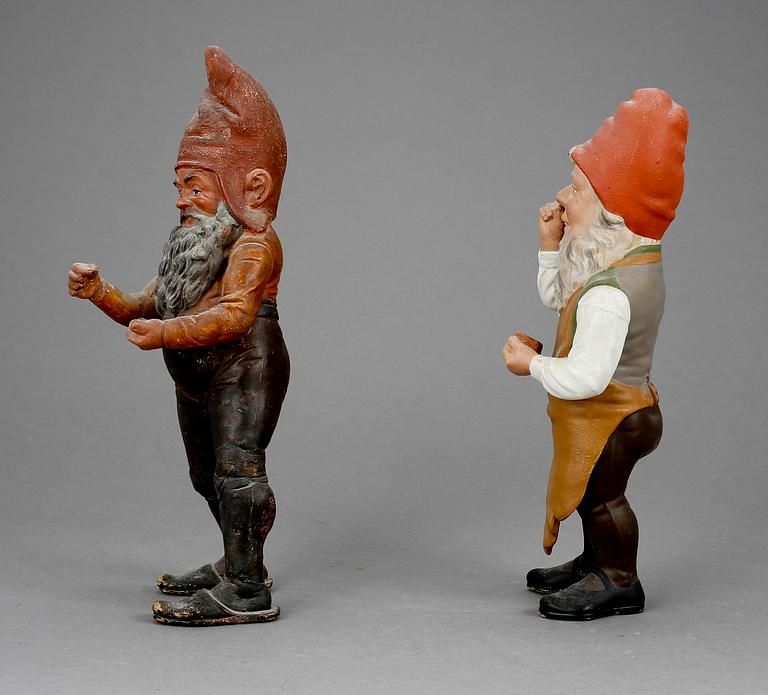 FIGURINER, 2 st, keramik, 1900-tal.