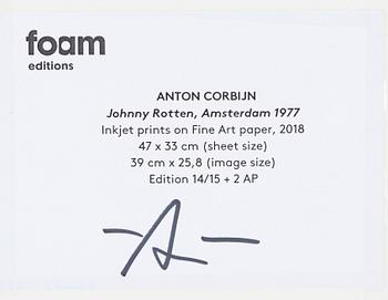 Anton Corbijn, "Johnny Rotten, Amsterdam", 1977.