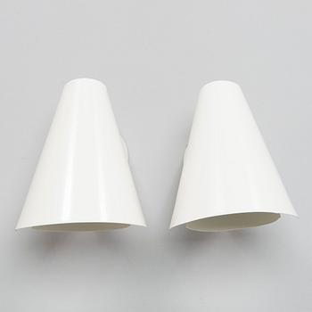 Paavo Tynell, a pair of mid-20th century '2351' wall lights for Taito.