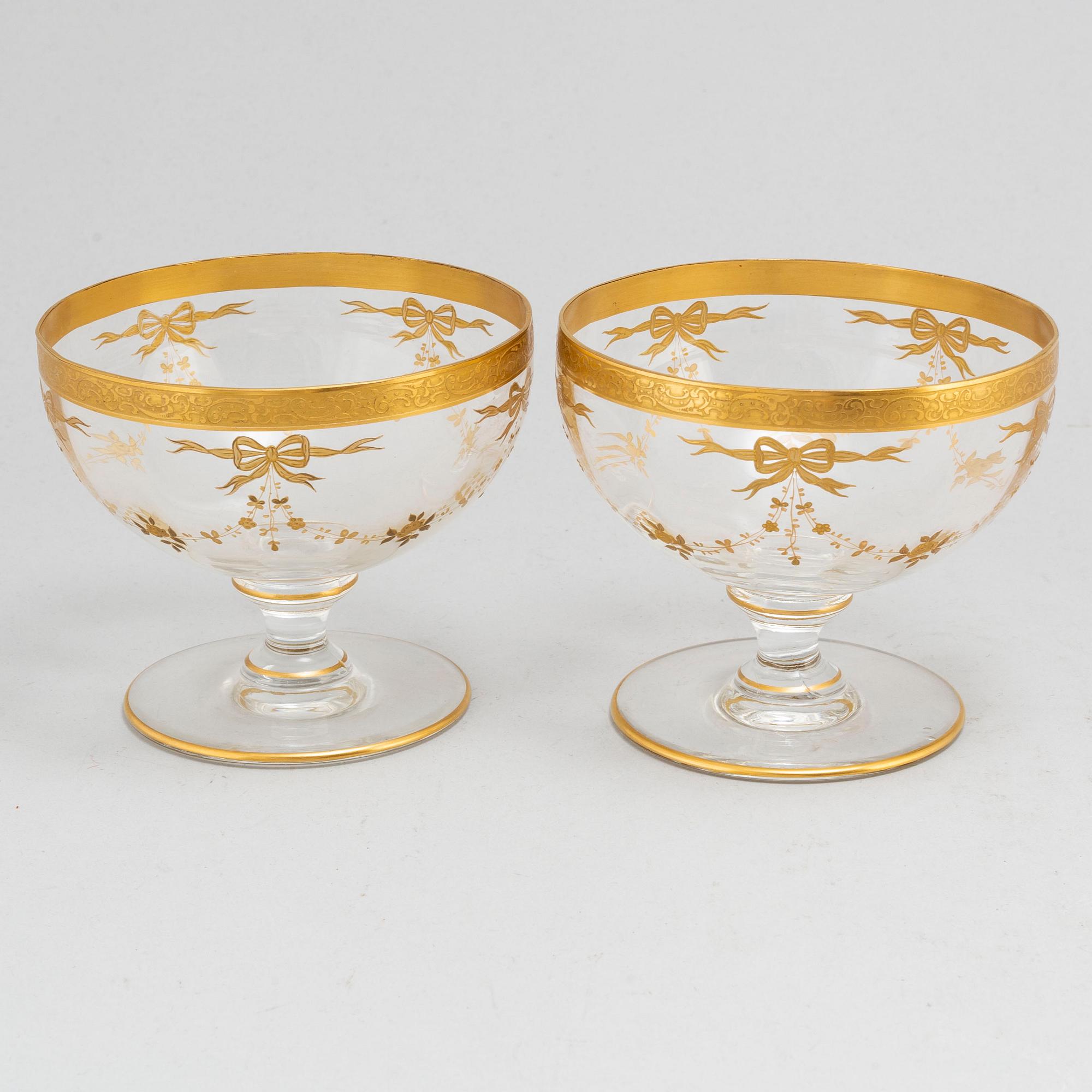 Eight large glass bowls, 20th century.