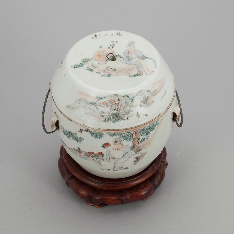 KÄRL med LOCK, porslin, Kina ca 1900.