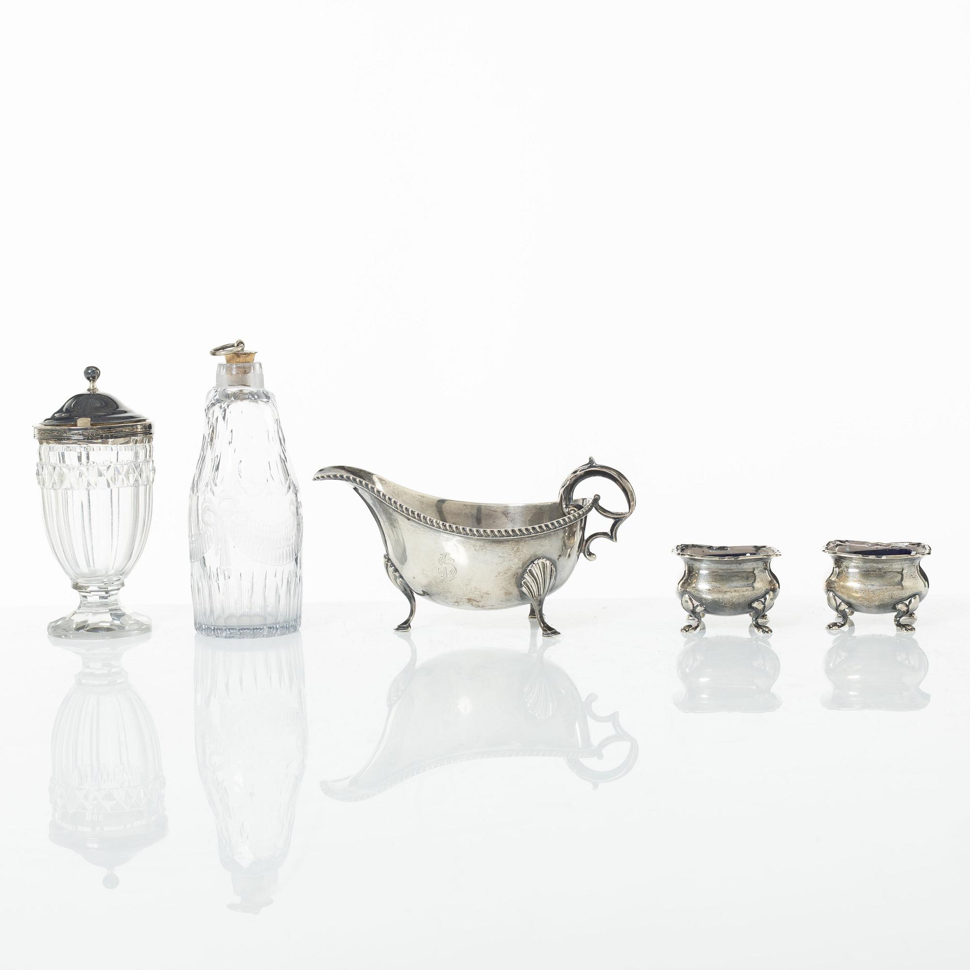 Bordstillbehör, 6 delar, silver och glas, bl a London 1806.