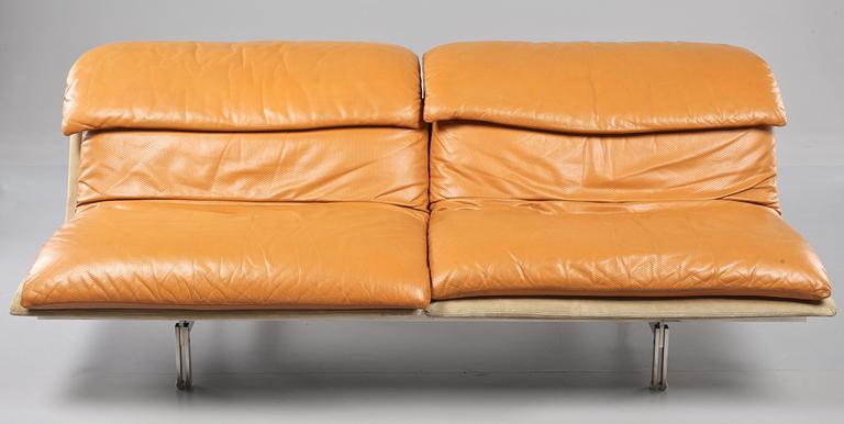 SOFFA, "Wave", Giovanni Offredi, Saporiti, modellen formgiven 1974.