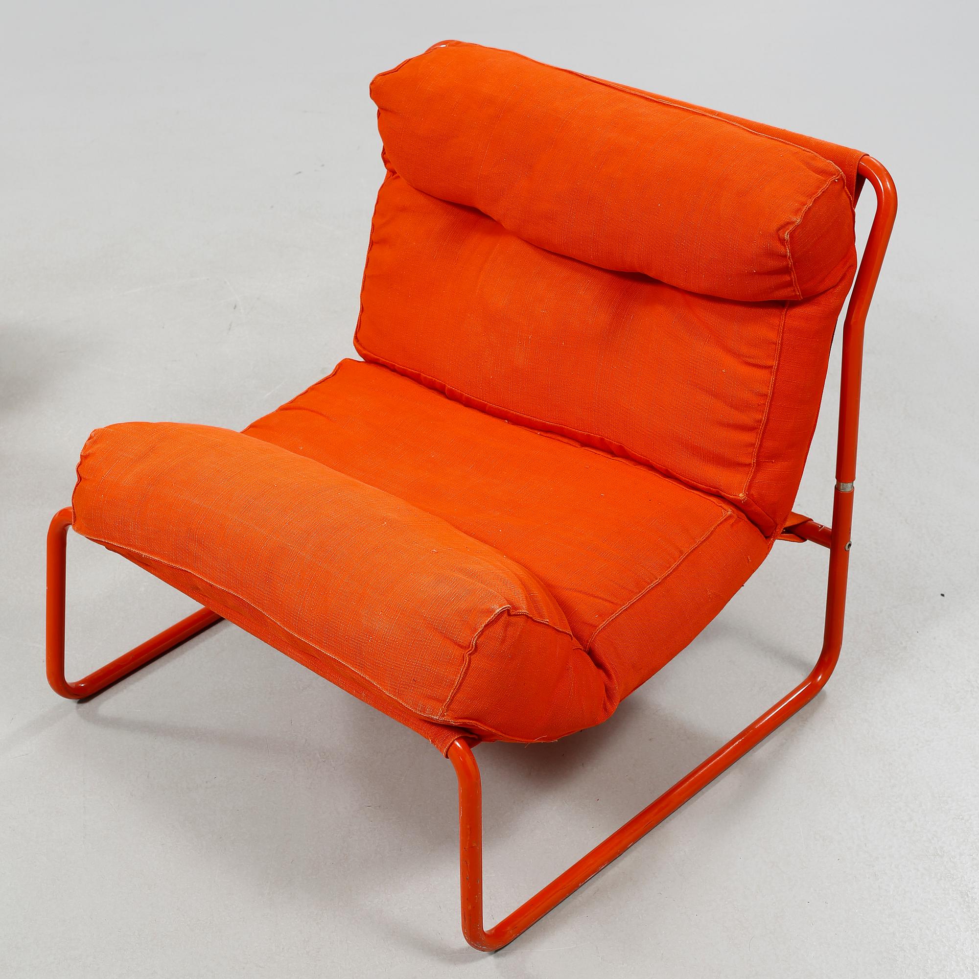 A pair of lounge chairs by Gillis Lundgren for Ikea, model "Pixi", 1970s.