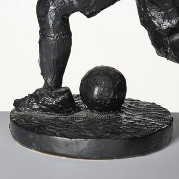 Makode Linde, Fotbollsspelare.