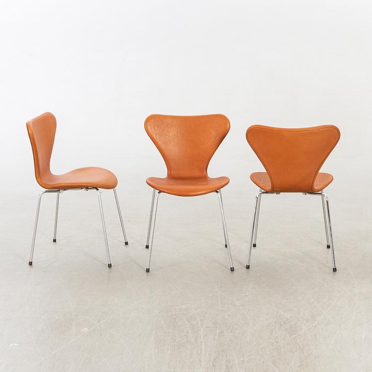 Arne Jacobsen stolar, 6 st, "Sjuan", Fritz Hansen, Danmark 1900-talets senare del.