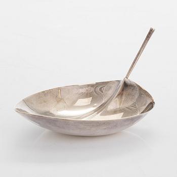 Tapio Wirkkala, a leaf shaped silver bowl, model TW 4, Kultakeskus, Hämeenlinna 1960.