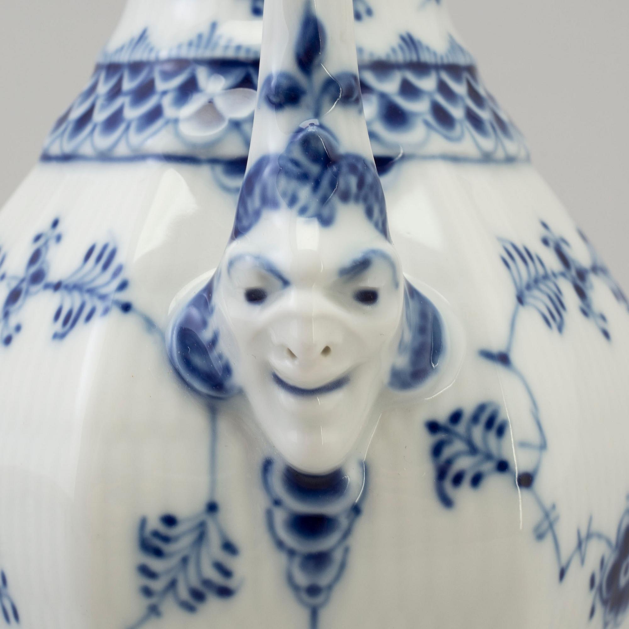 A 9 pieces porcelain table ware 'Musselmalet' from Royal Copenhagen, Denmark.