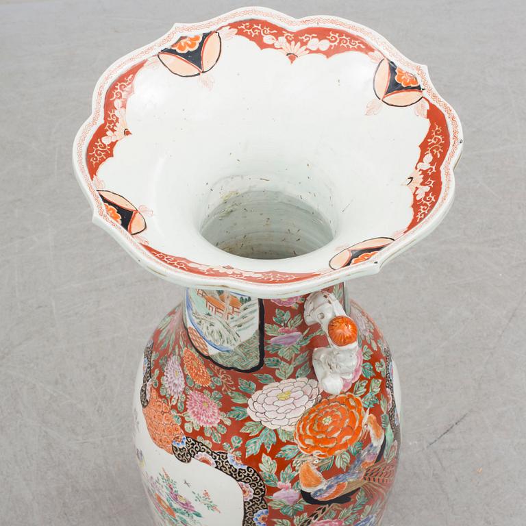 A massive Japanese 20th century imari porcelain vase.