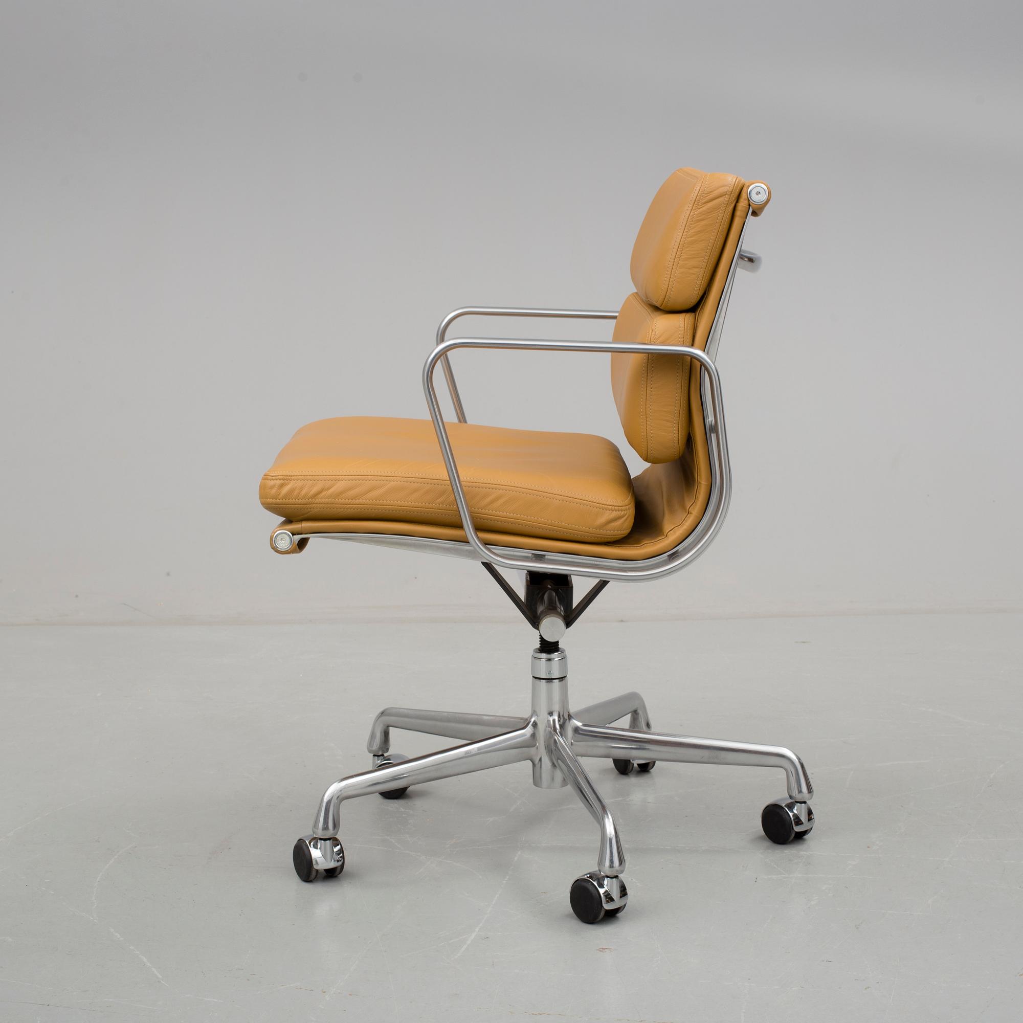 SKRIVBORDSSTOL, "Soft-Pad Chair", Charles & Ray Eames, Herman Miller, USA.