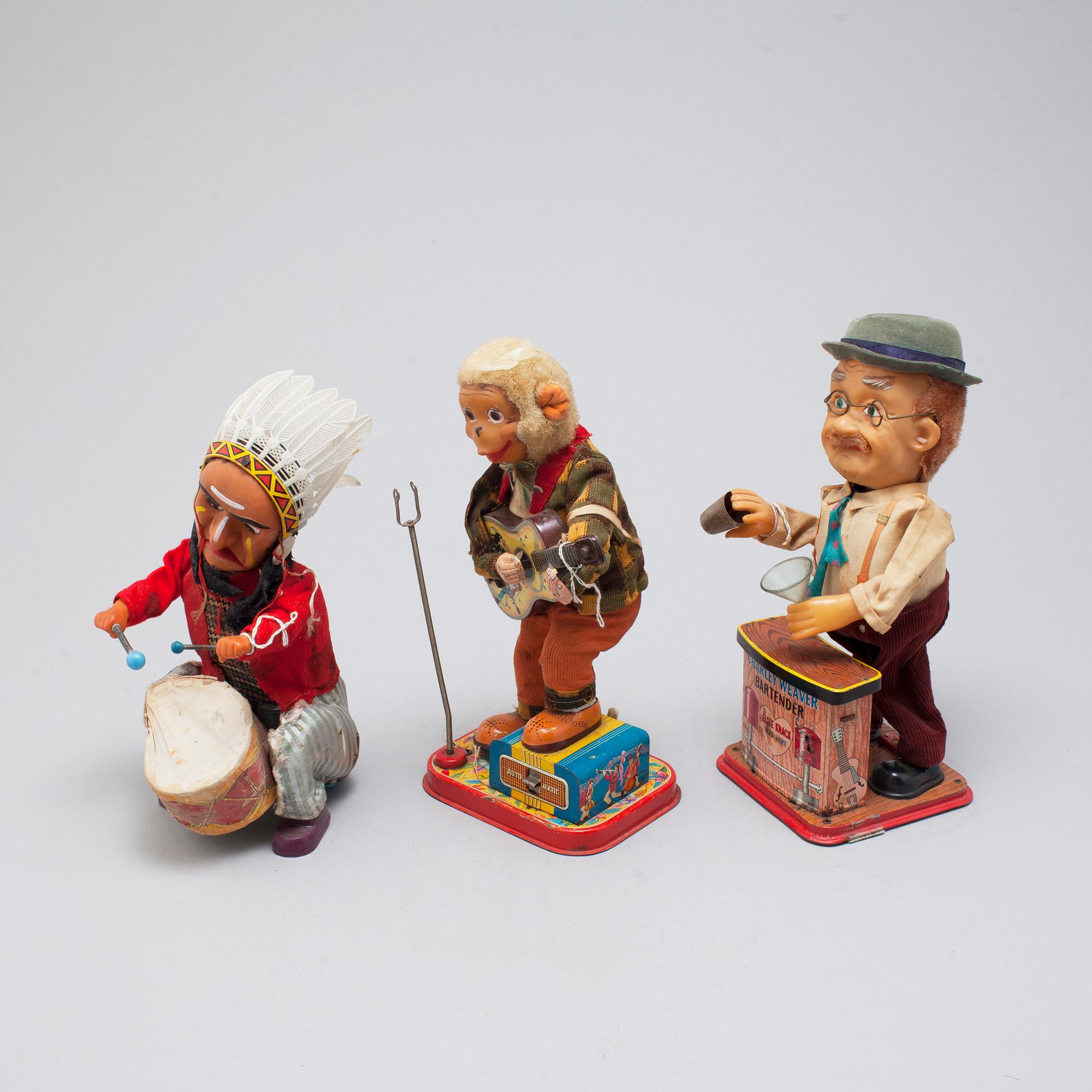 Three mid 20th century toys.