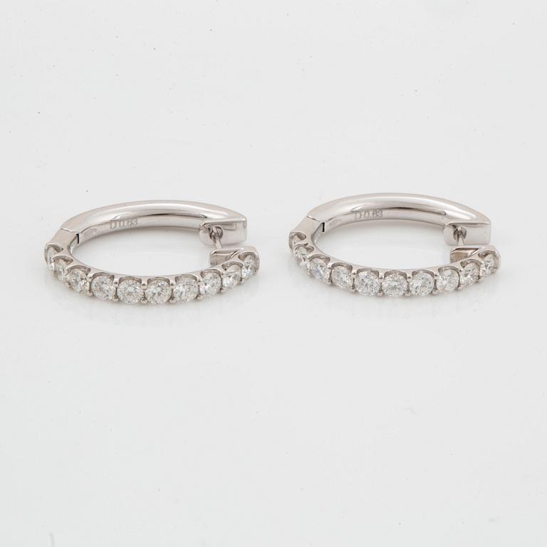 Brilliant-cut diamond hoop earrings, 1,26 ct.