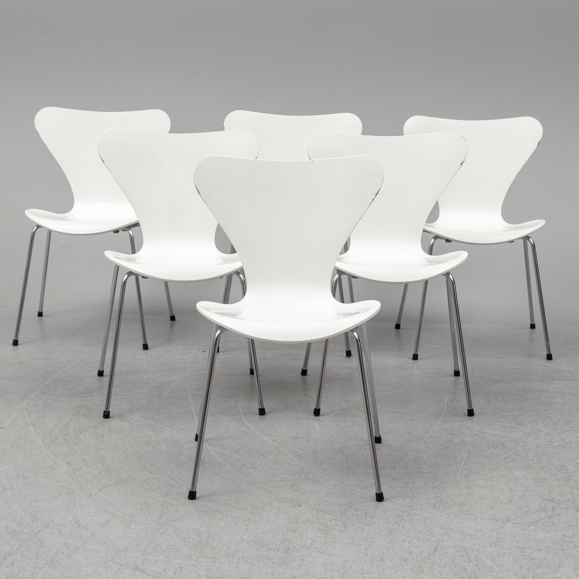 ARNE JACOBSEN, a set of six Sjuan chairs, Fritz Hansen, Denmark 1992.