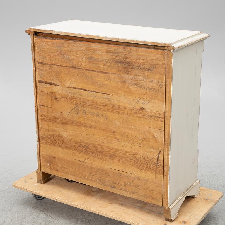Chest of drawers, 19th century.