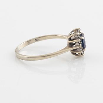 Ringar, 2 st, vitguld med små briljantslipade diamanter samt en med safir.