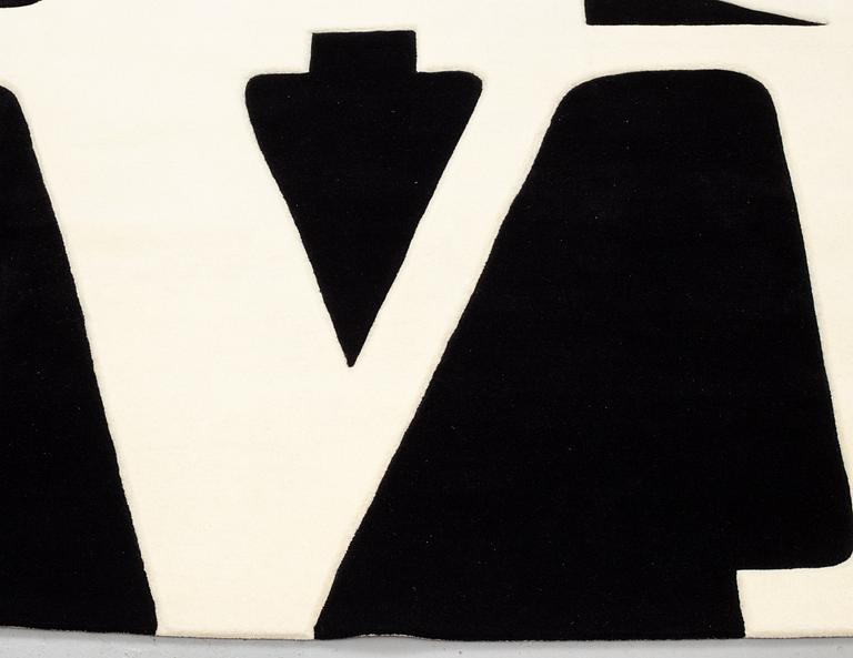 Robert Indiana, matta, "White on Black", Chosen Love, handtuftad 1995, ca 243 x 247,5 cm.