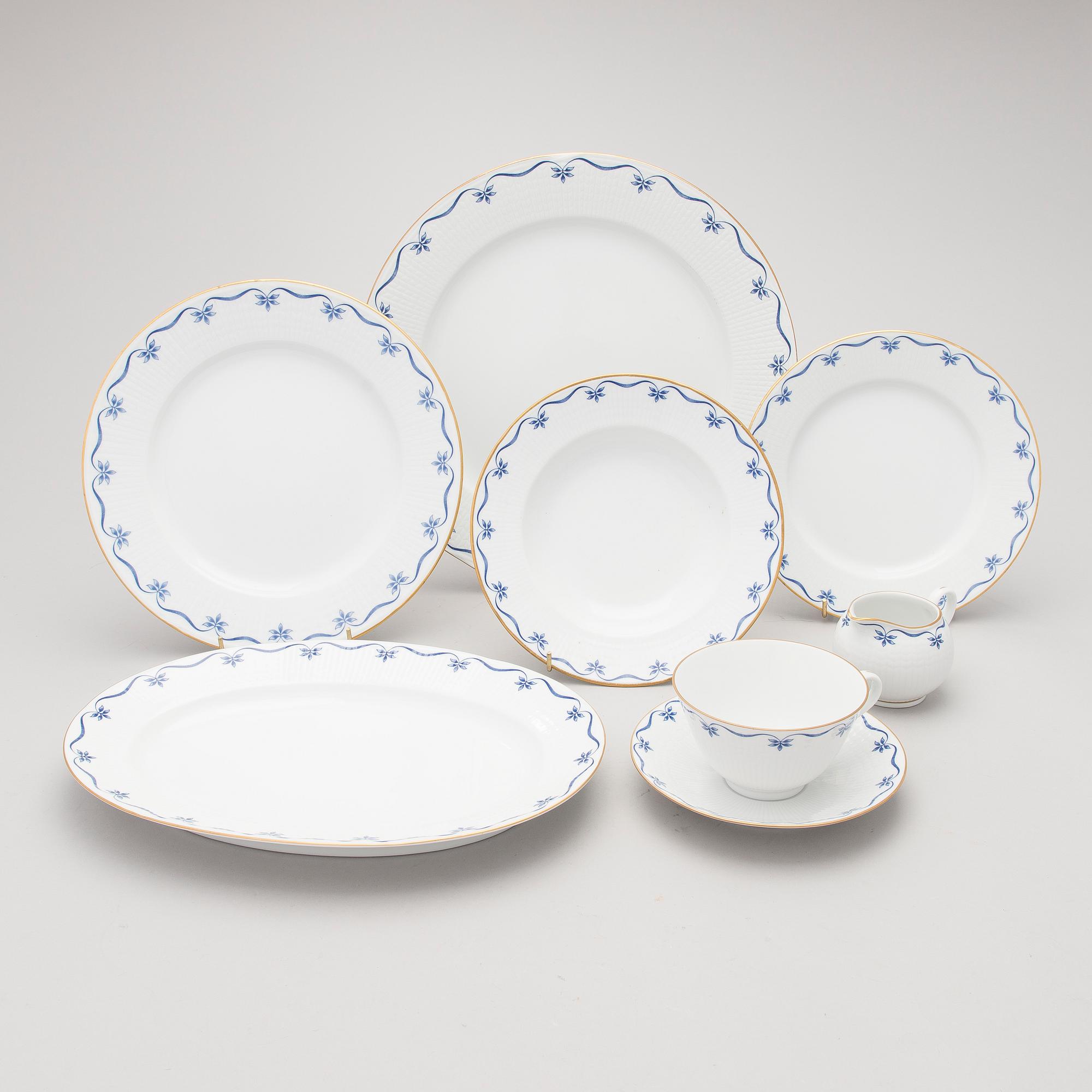 A 'Mårbacka' set of dinnerware and teacups, circa 32 pieces, Rörstrand Sweden, latter half of the 20th Century.