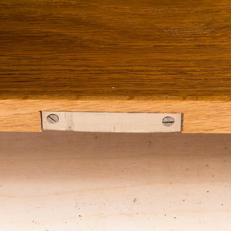 Olavi Hänninen, A 1960s 'Paletti' writing desk for HMN Huonekalu Mikko Nupponen, Lahti, Finland.