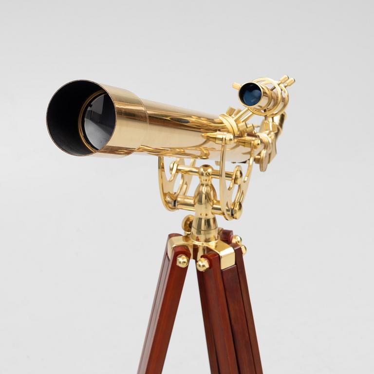 A Harbormaster telescope, 21st century.