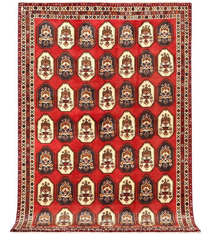 An Ardebil carpet, c. 255 x 173 cm.