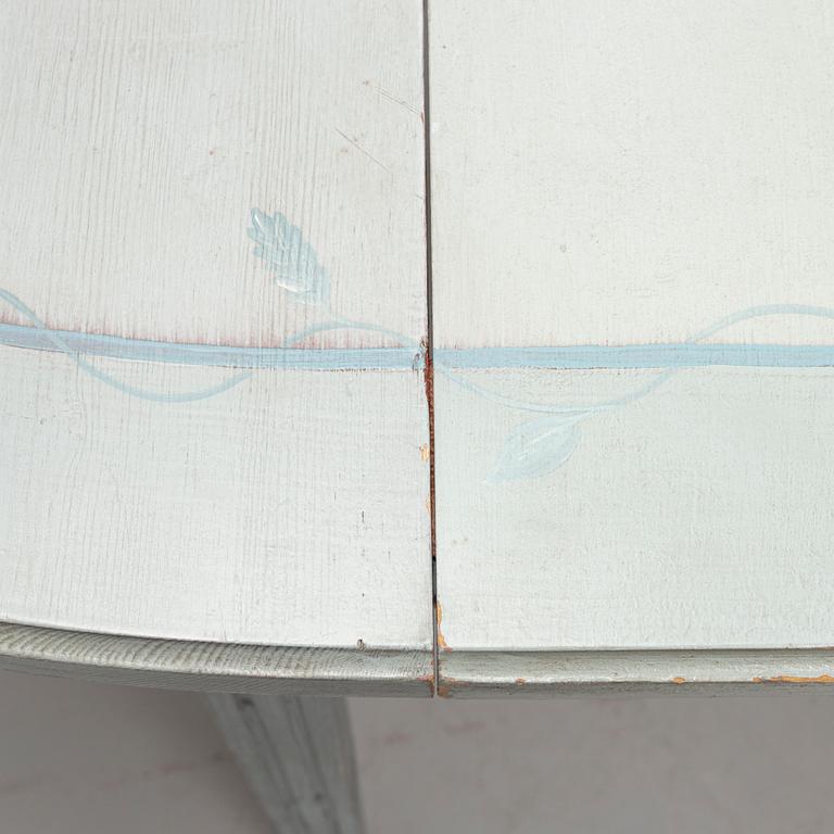 Matbord, gustaviansk stil, 1900-tal.