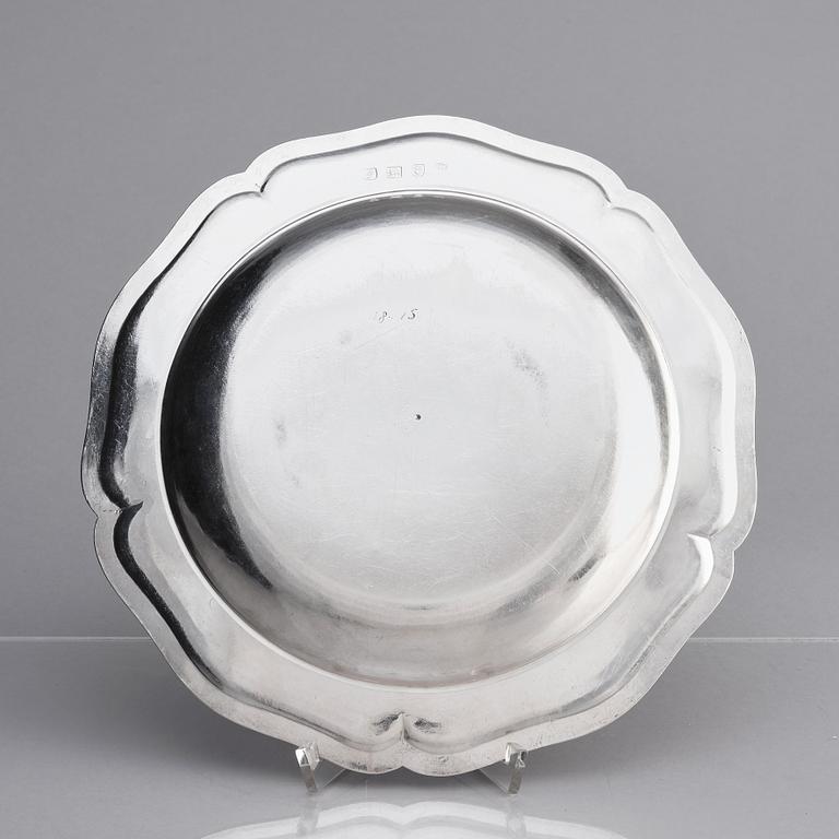 A set of eight English 18th century silver dinner-plates, mark of William Cripps, London 1760-1762.
