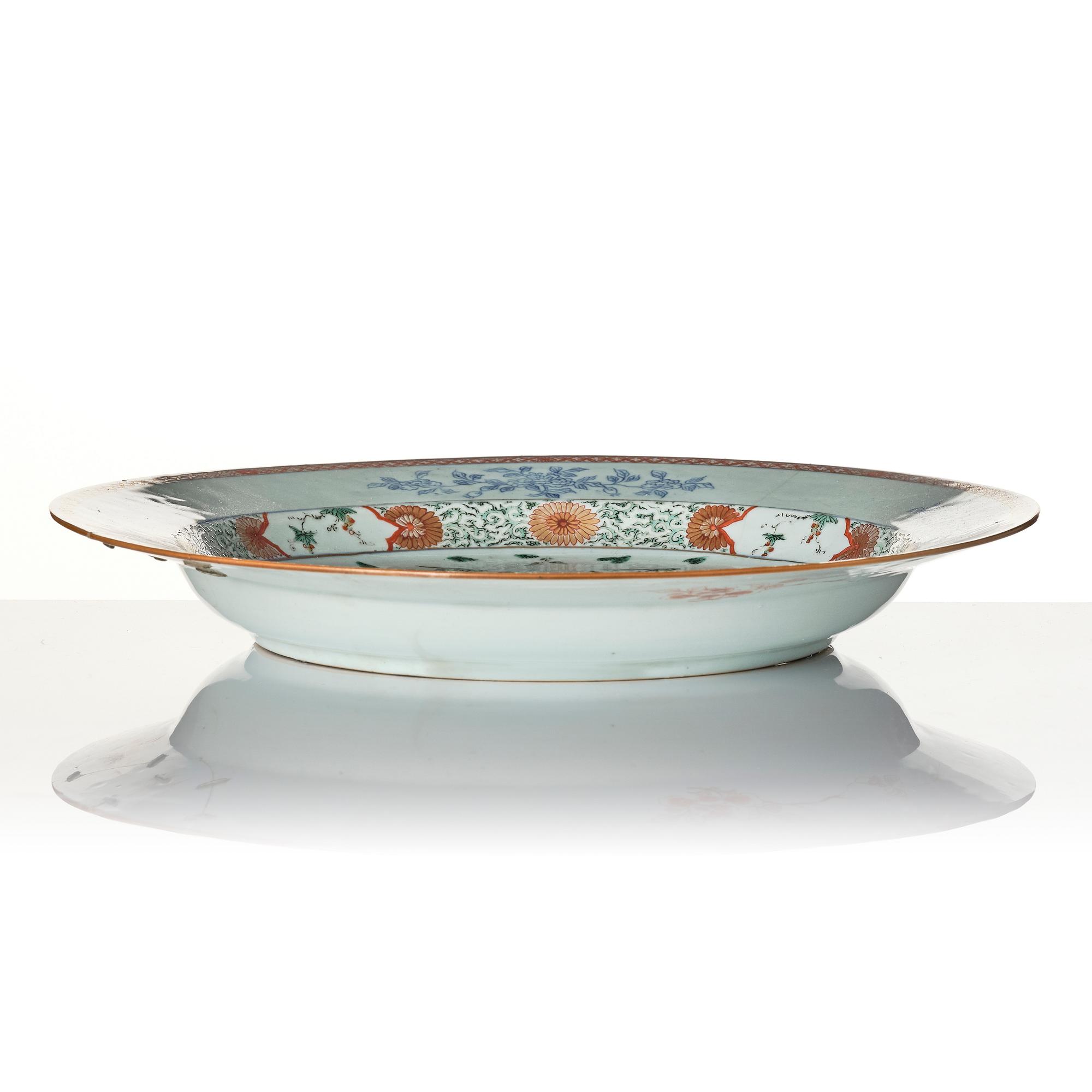 A large Chinese Doucai porcelain dish, Qing dynasty, Yongzheng (1723-35).