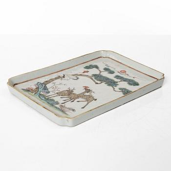 Fat / bricka, porslin, Kina, sen Qingdynasti.