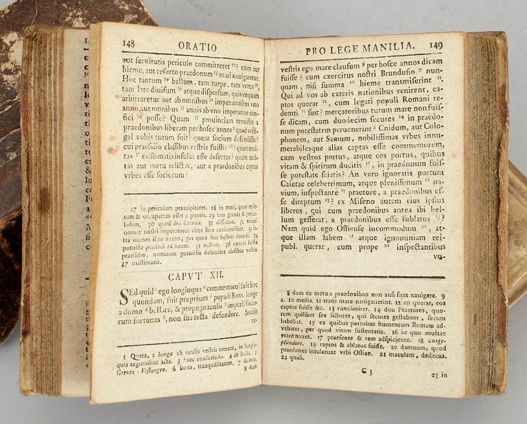 BÖCKER, 3 st, bla "M. Tulli Ciceronis XII Orationes selectae...", Leipzig 1751.