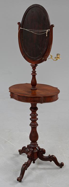 RAKSPEGEL, nyrokoko, 1800-talets andra hälft.