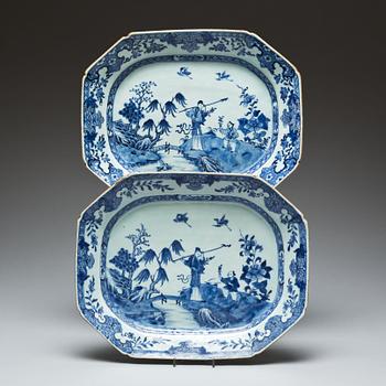 STEKFAT, ett par. Porslin, Kina. Qianlong (1736-1795).