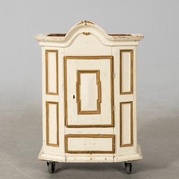 Väggskåp, 1700-tal.