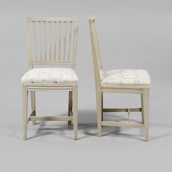 STOLAR, 12 st, gustaviansk samt gustaviansk stil, tidigt 1800-tal samt 1900-talets andra hälft.