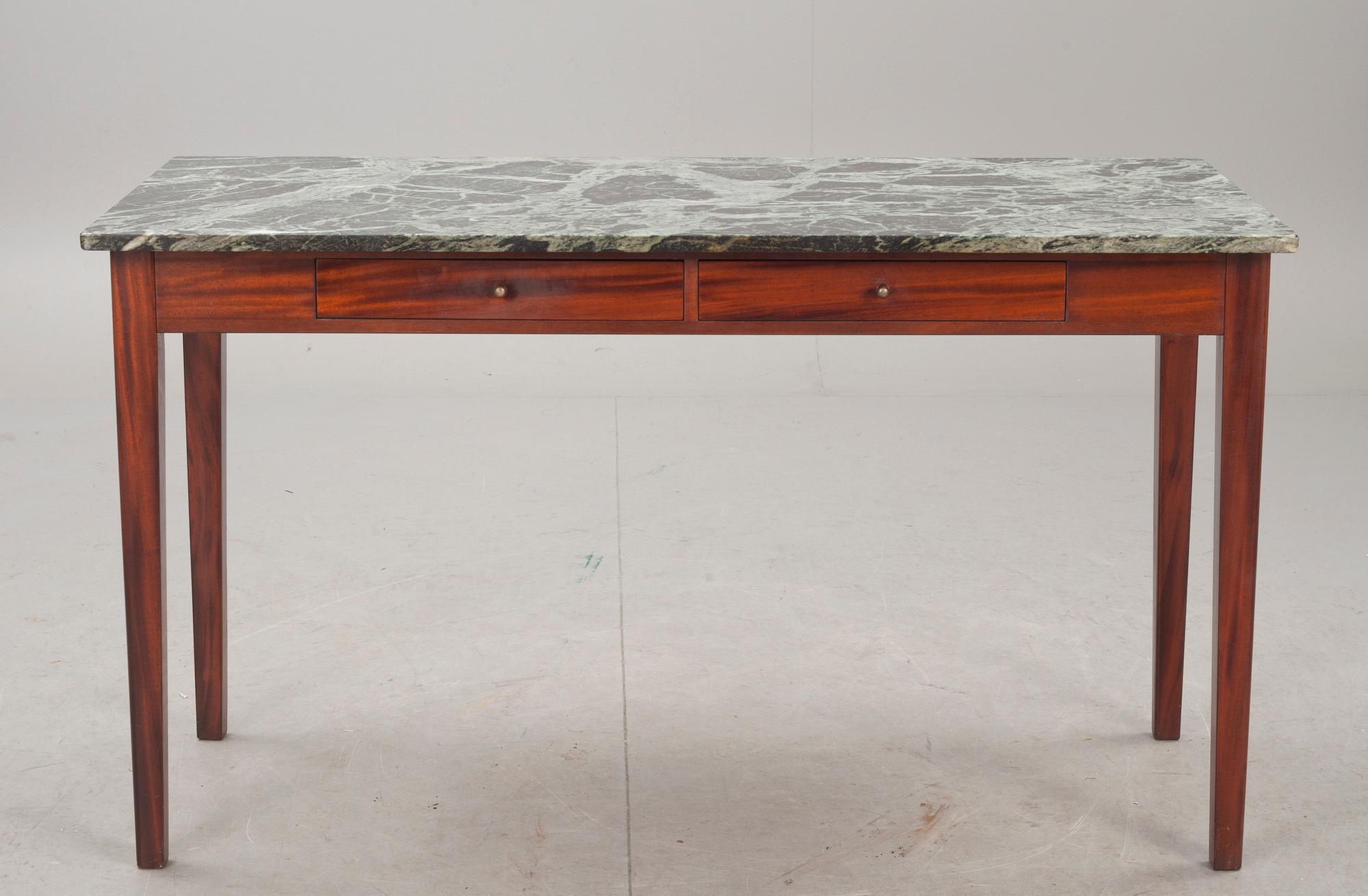 DAMSKRIVBORD, 1900-talets andra hälft.