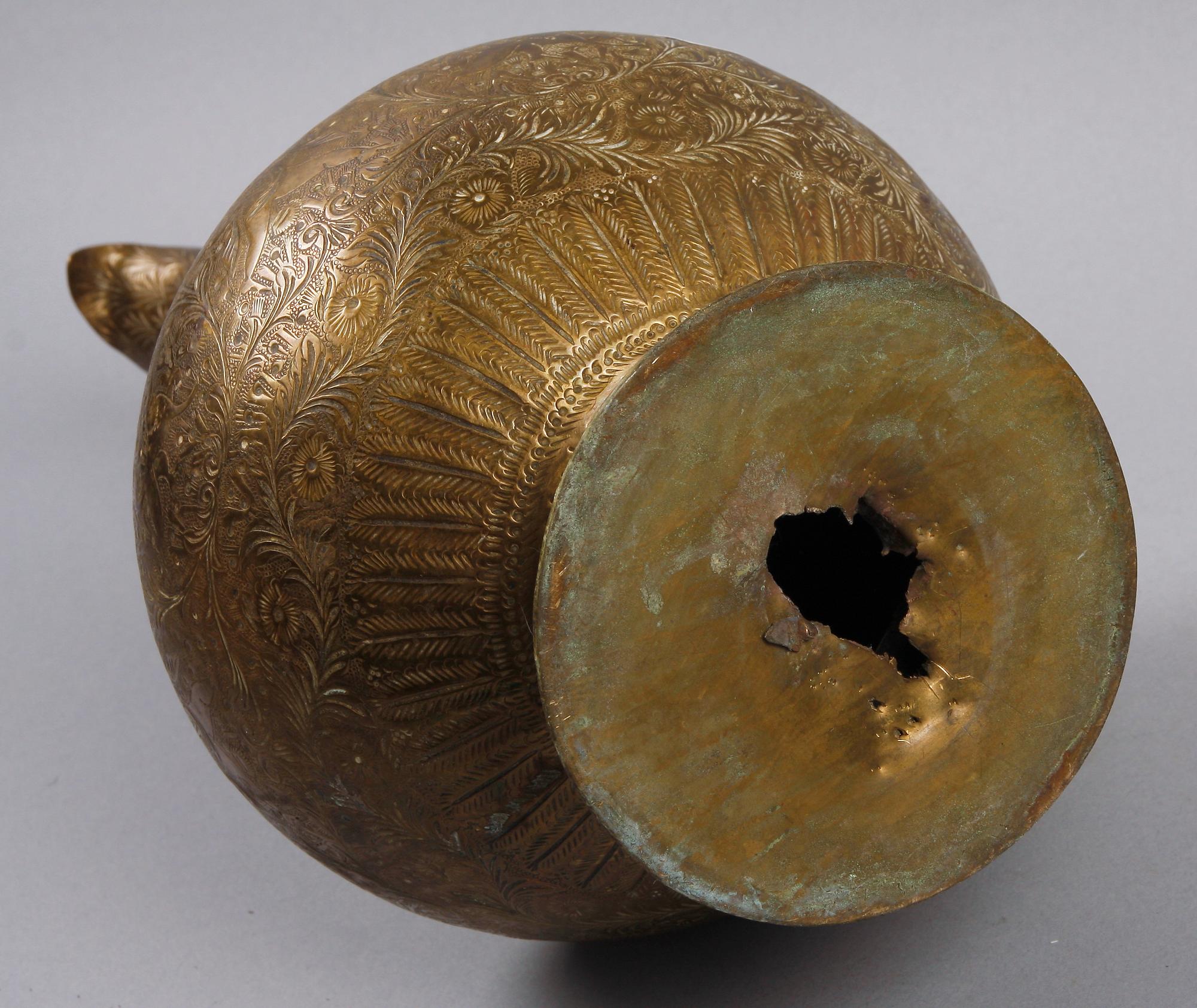 KANNA, mässing, Persien, 1900-talets första hälft.