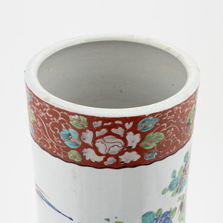 Paraplyställ / golvvas, porslin, Japan, 1900-tal.