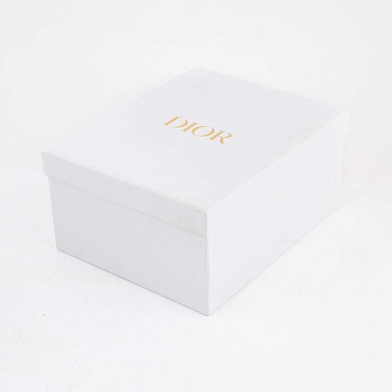 Christian Dior, A Ultramatte Gray Stone Cannage Calfskin 'Lady Dior my ABCDIOR bag'.