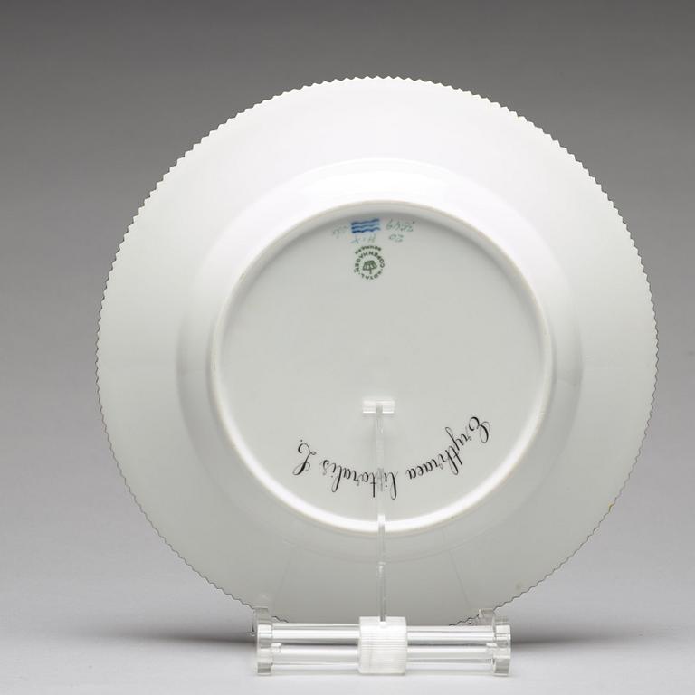 TALLRIKAR, 12 stycken, porslin. "Flora Danica", Royal Copenhagen, Danmark, 1900-tal.