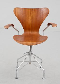 SKRIVBORDSSTOL, "Sjuan", Arne Jacobsen, Fritz Hansen.