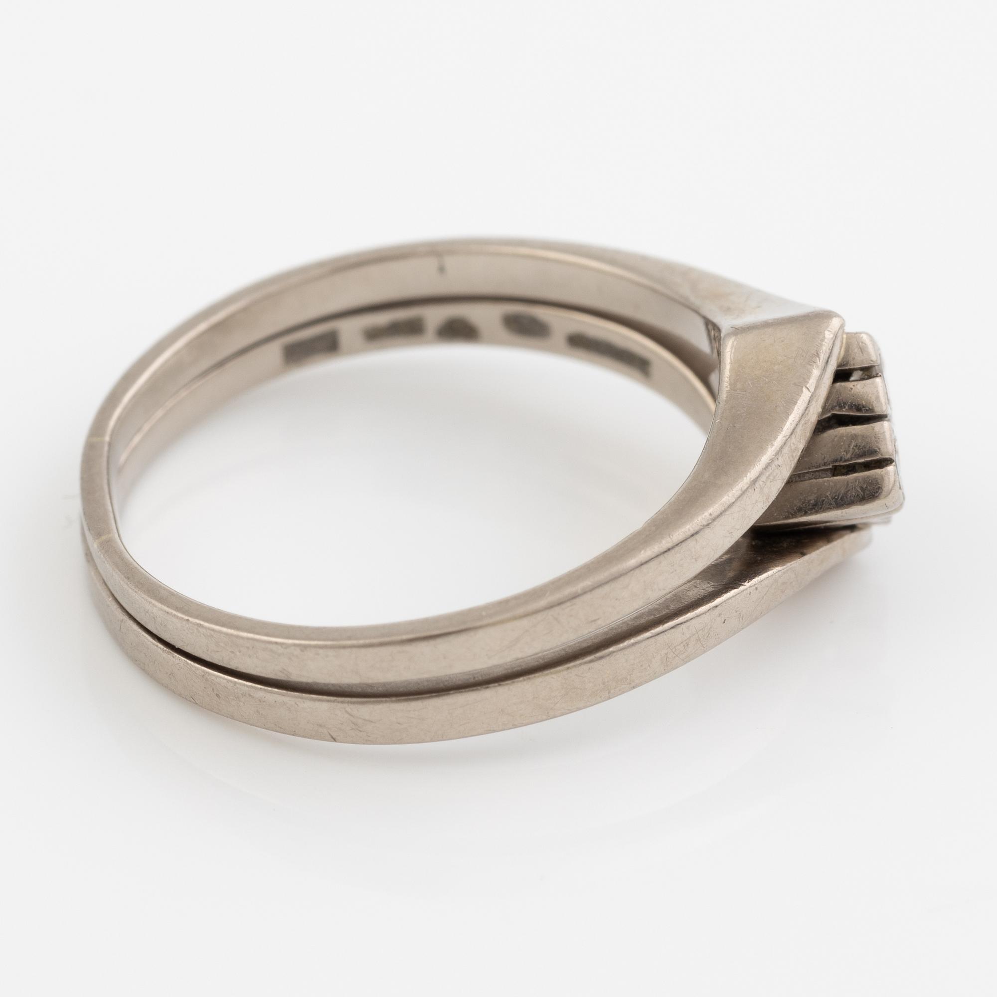 Rings, two pieces, 18K white gold with small eight-cut diamonds.